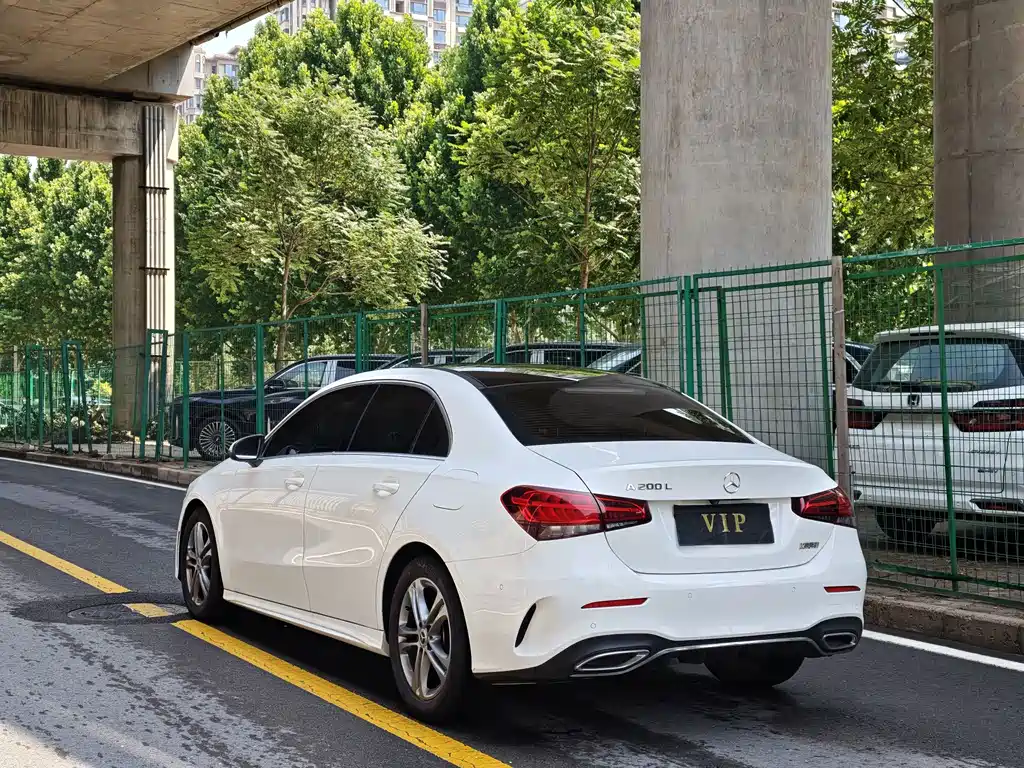 Mercedes-Benz A-Class 2020 — фото 11