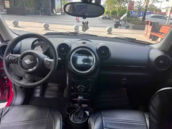 MINI Countryman 2016