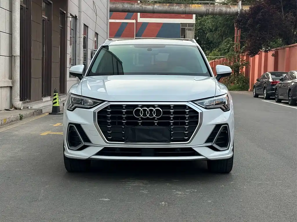 Audi Q3 2023 — фото 2