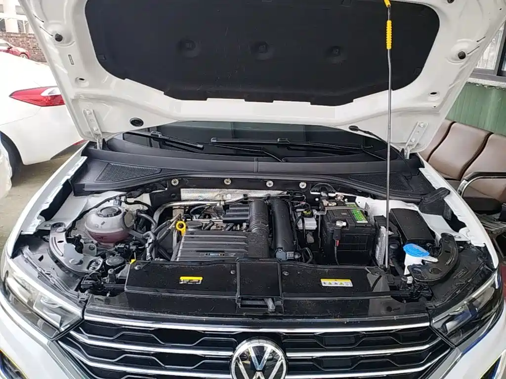 Volkswagen T-Roc 2023 — фото 20