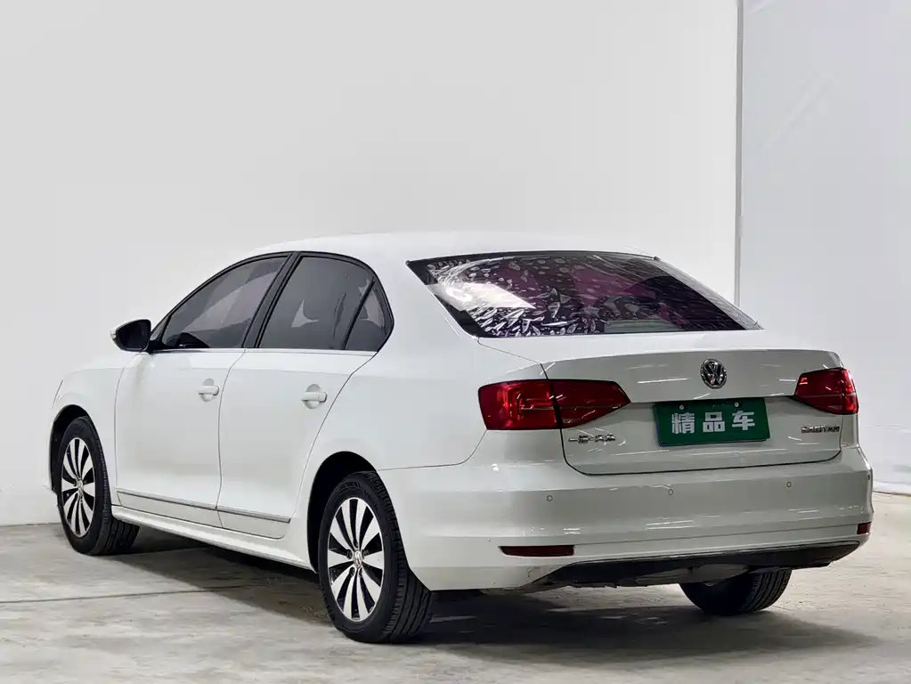 Volkswagen Sagitar 2017