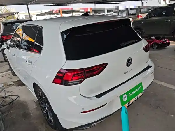 Volkswagen Golf 2021