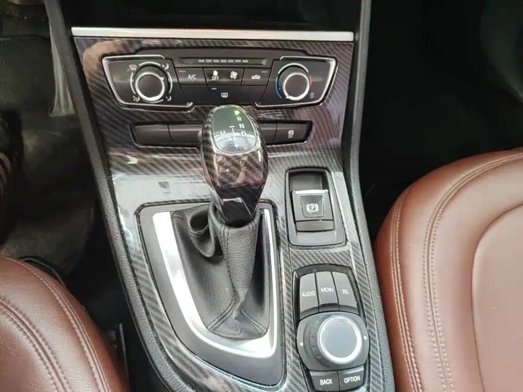 BMW 2 Series Station Wagon 2017 — фото 14