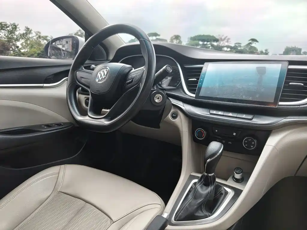 Buick Excelle 2017 — фото 8