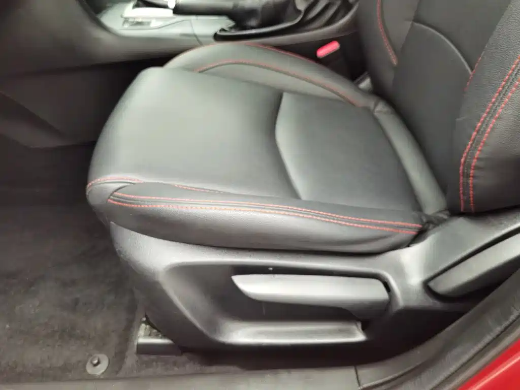 Mazda 3 Axela 2018 — фото 20