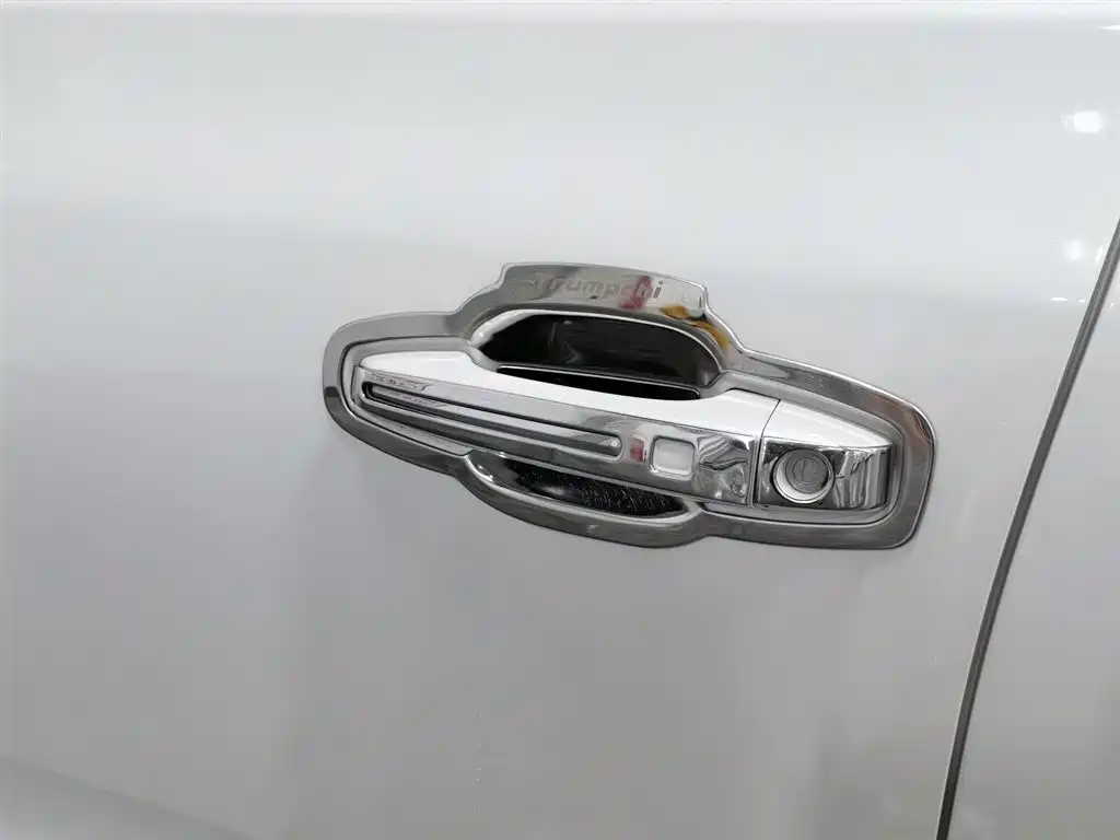GAC Motor Trumpchi GS7 2018 — фото 18