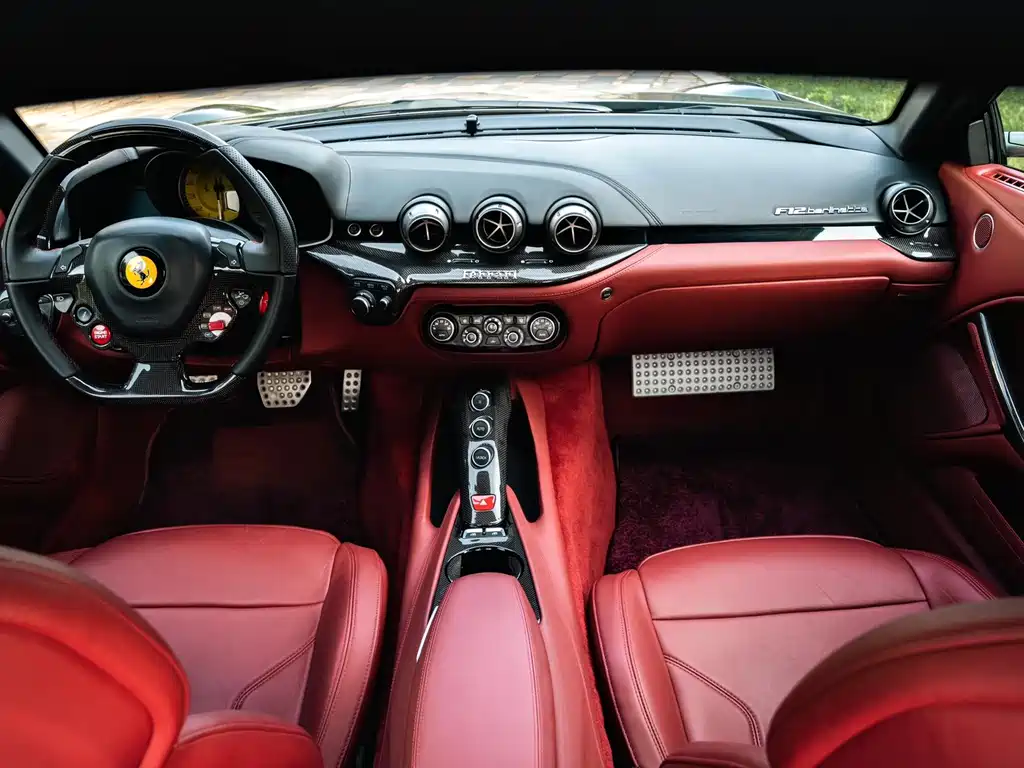 Ferrari F12berlinetta 2017 — фото 16