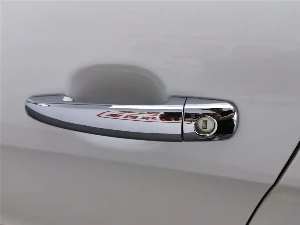 Peugeot 308 2016 — фото 18
