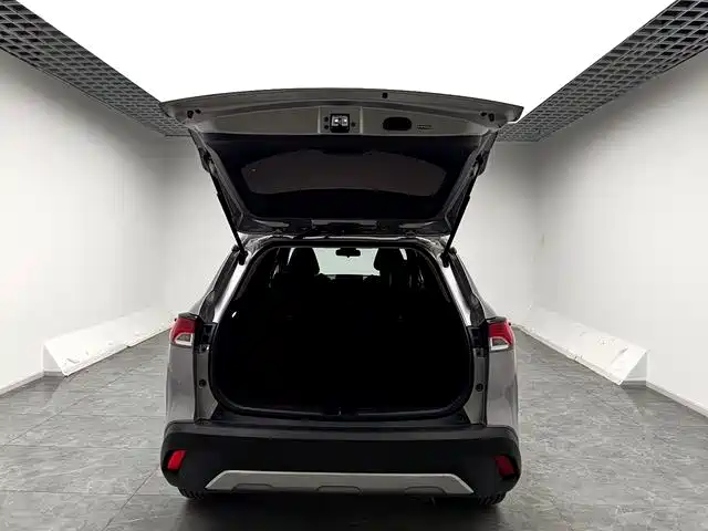 Toyota Corolla Cross 2022 — фото 12