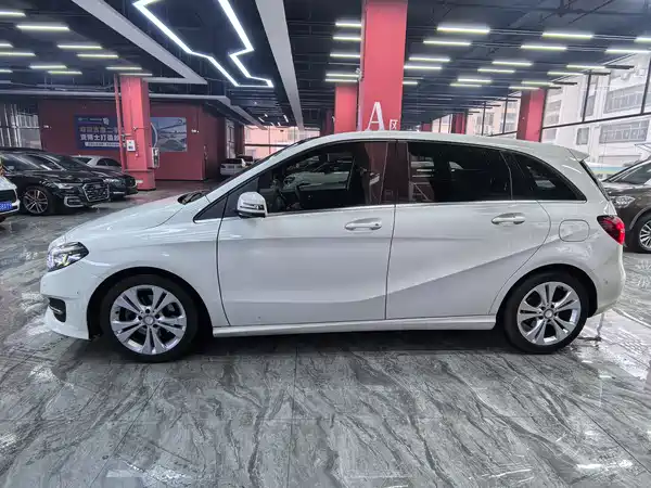 Mercedes-Benz B-Class 2015