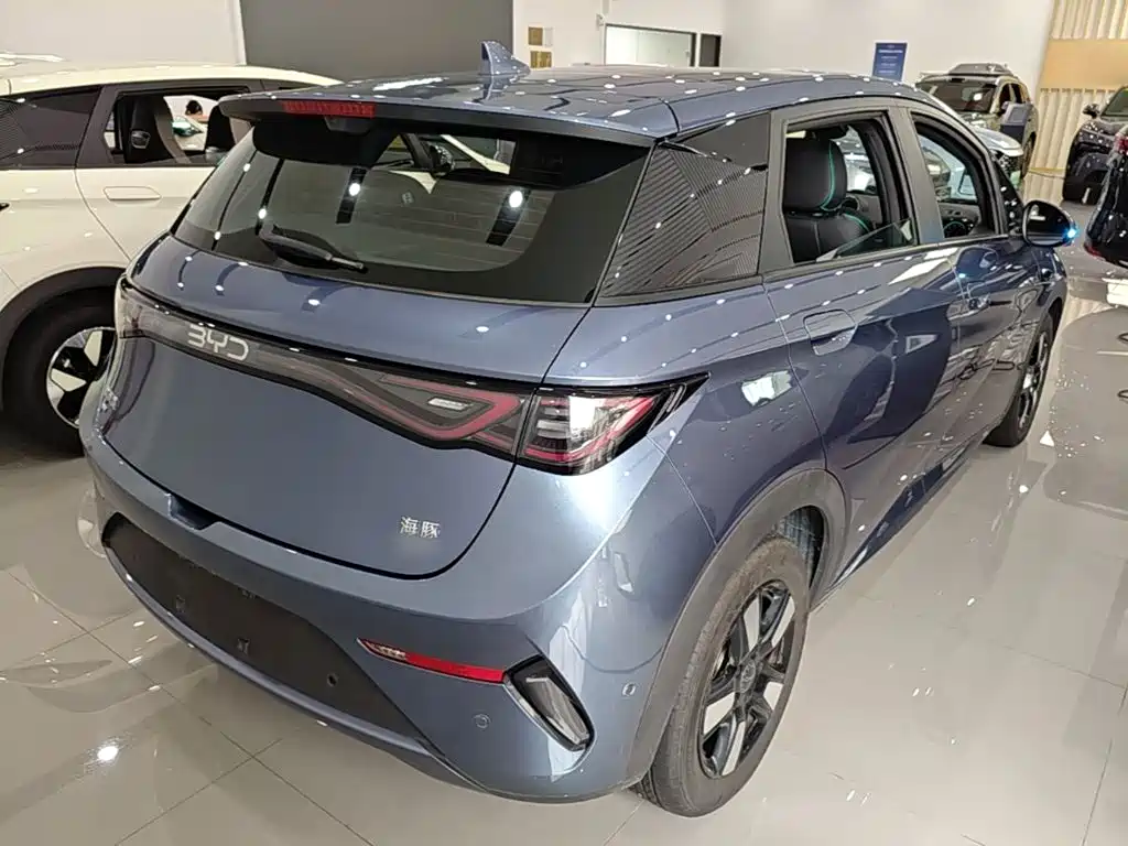 BYD Dolphin 2025