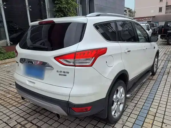 Ford Kuga 2014