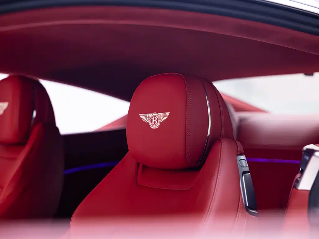 Bentley Continental 2023 — фото 12