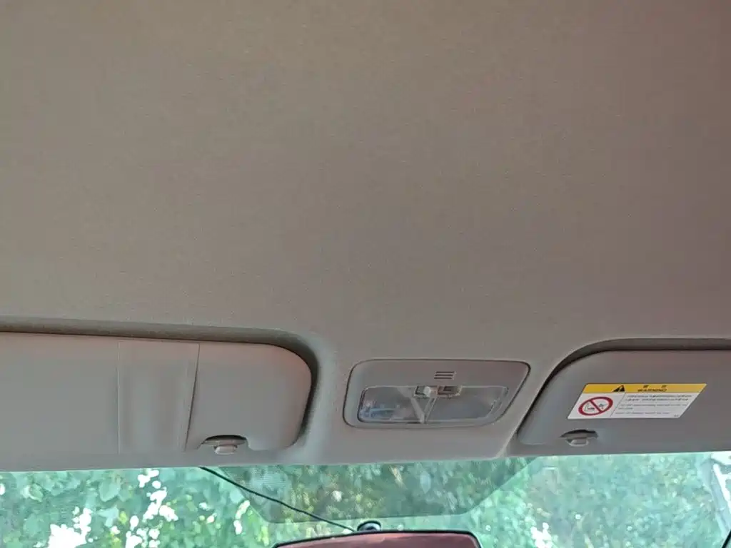 Toyota Yaris L 2018 — фото 18