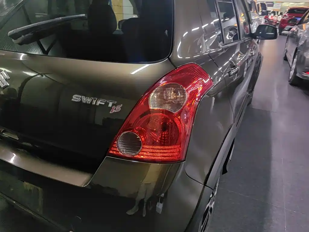 Suzuki Swift 2015 — фото 8