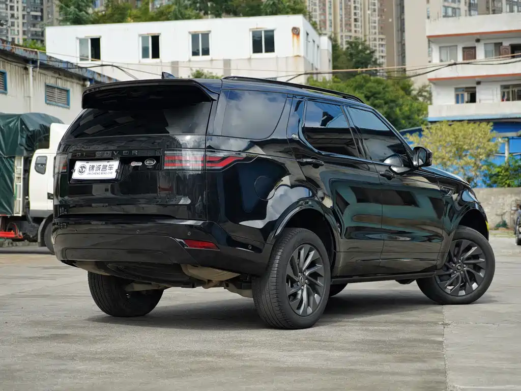 Land Rover Discovery 2023 — фото 10