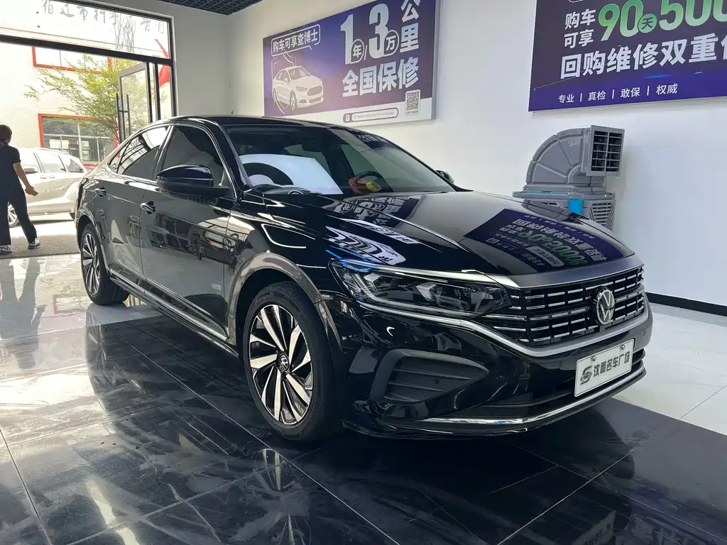 Volkswagen Passat 2025