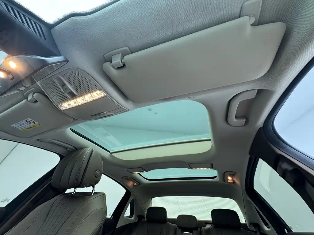 Mercedes-Benz E-Class 2023 — фото 14