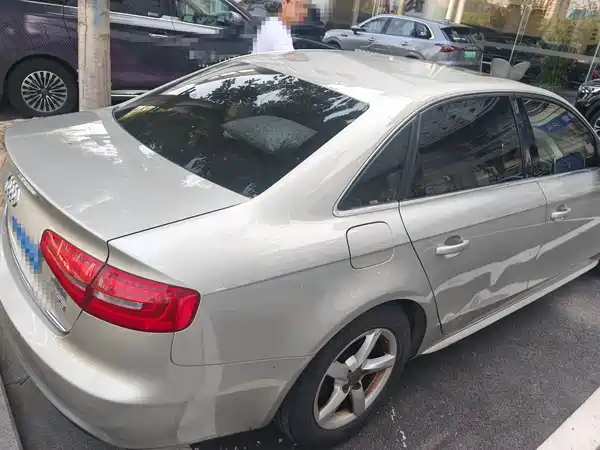 Audi A4L 2016