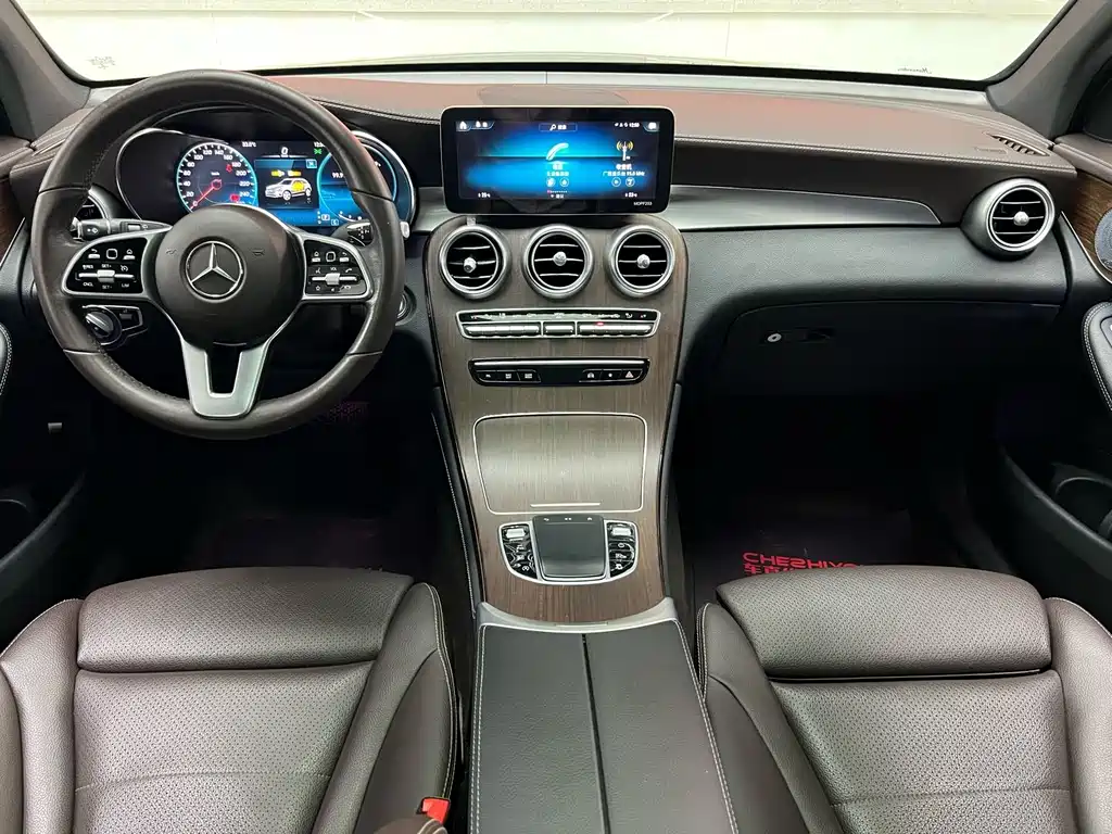 Mercedes-Benz GLC 2021 — фото 12
