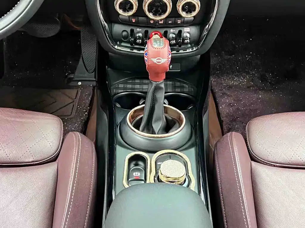 MINI Clubman 2019 — фото 19