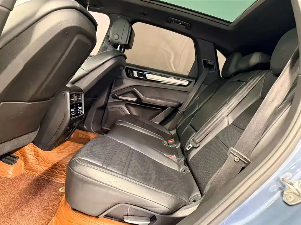 Porsche Cayenne New Energy 2019 — фото 20