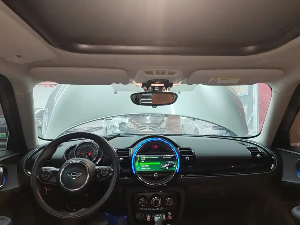 MINI Clubman 2019 — фото 18
