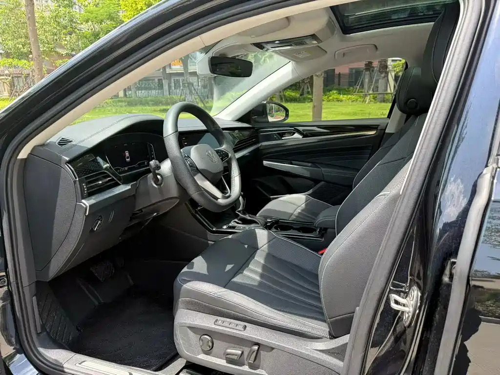 Volkswagen Passat 2024