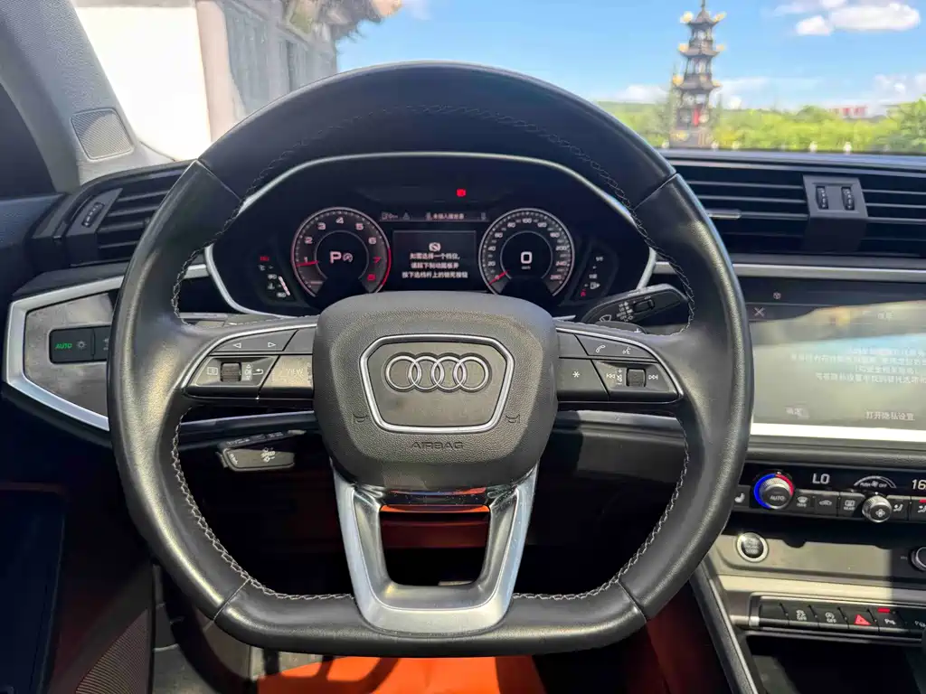 Audi Q3 2022 — фото 15