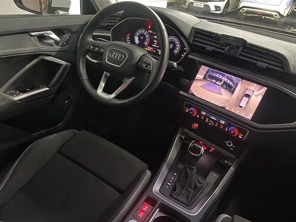 Audi Q3 2022 — фото 11