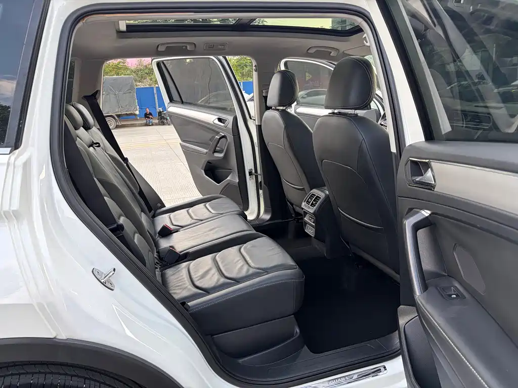 Volkswagen Tiguan L 2019 — фото 12