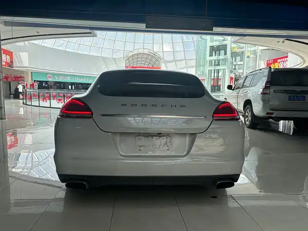 Porsche Panamera 2012