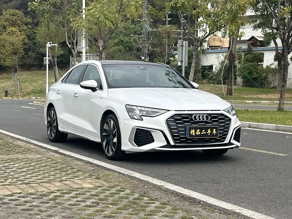Audi A3 2023 — фото 3