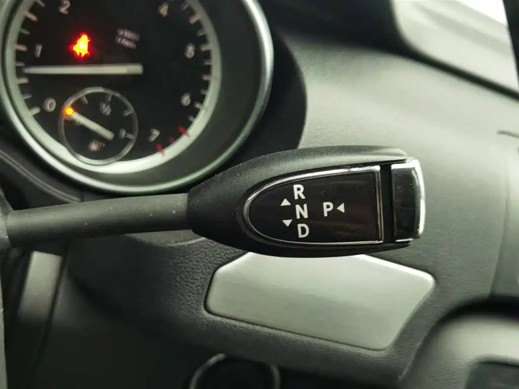Mercedes-Benz R-Class 2016 — фото 12