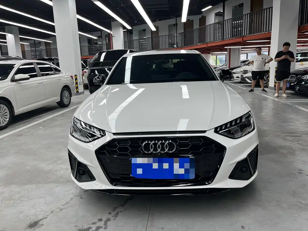 Audi A4L 2020