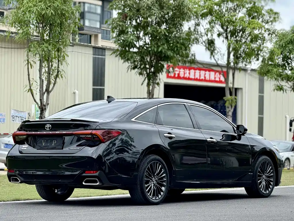 Toyota Avalon 2019 — фото 6