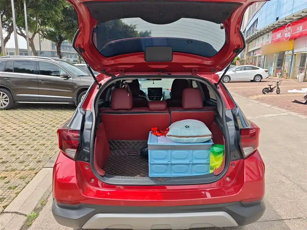 Toyota Yaris L 2022 — фото 19