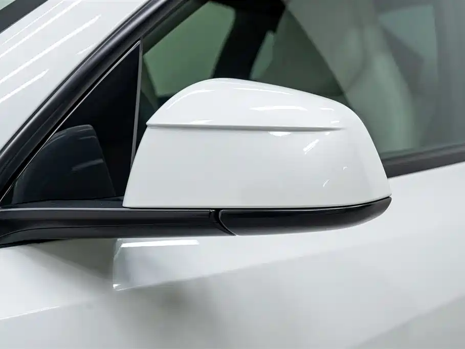 Tesla Model Y L 2025 — фото 11