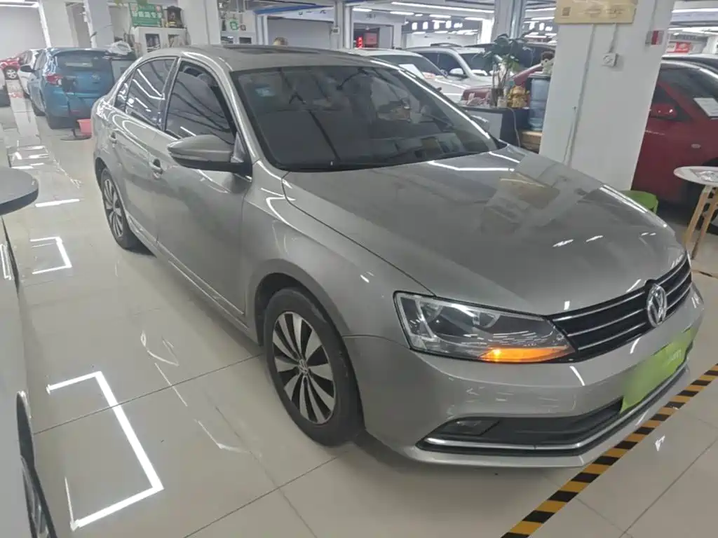 Volkswagen Sagitar 2017