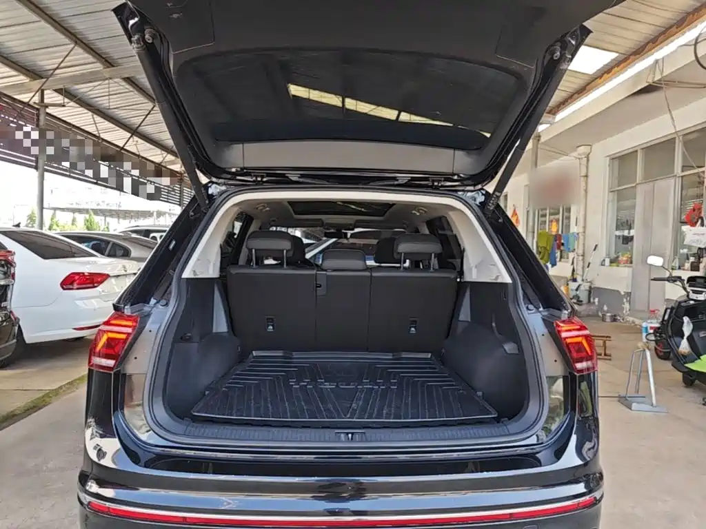 Volkswagen Tiguan L 2022 — фото 19