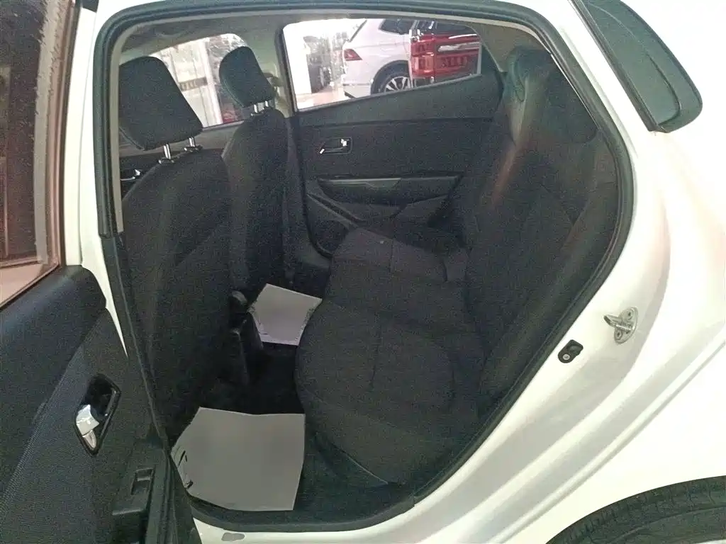 Kia K2 2014 — фото 17