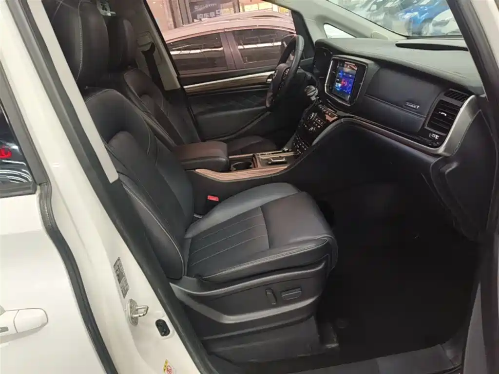 GAC Motor Trumpchi M8 2019 — фото 25