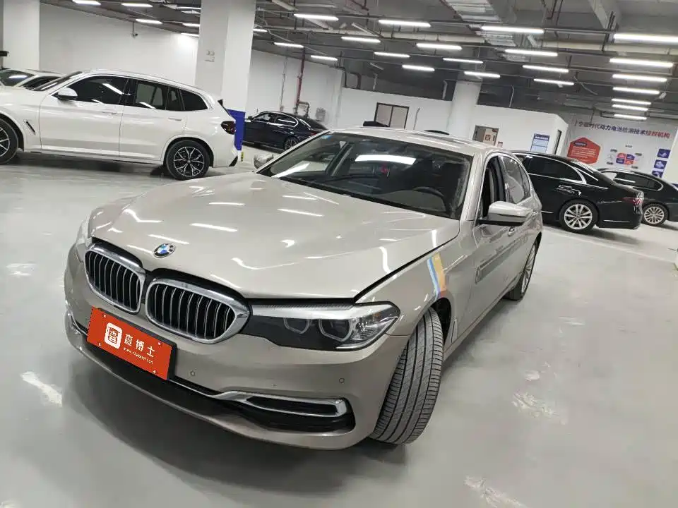 BMW 5 Series 2020 — фото 1