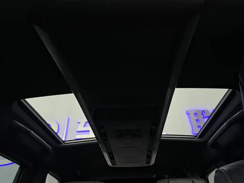 Toyota Vellfire 2024 — фото 13