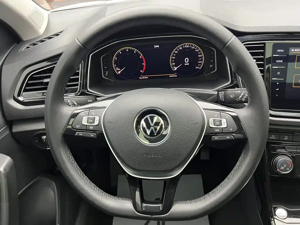 Volkswagen T-Roc 2022 — фото 11