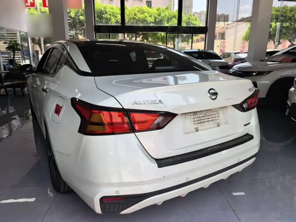 Nissan Teana 2022