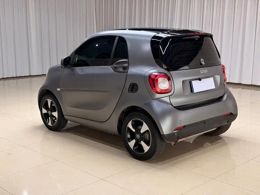 smart fortwo 2018 — фото 8