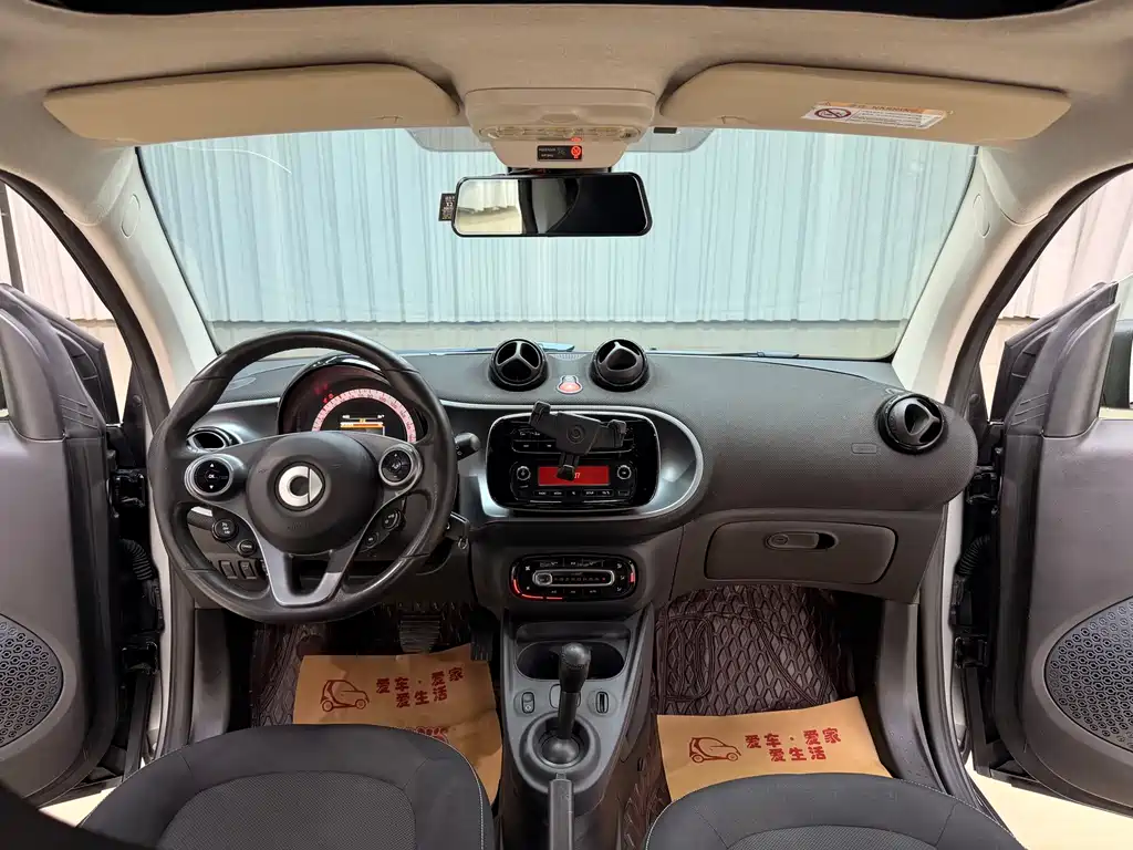 smart fortwo 2018 — фото 11