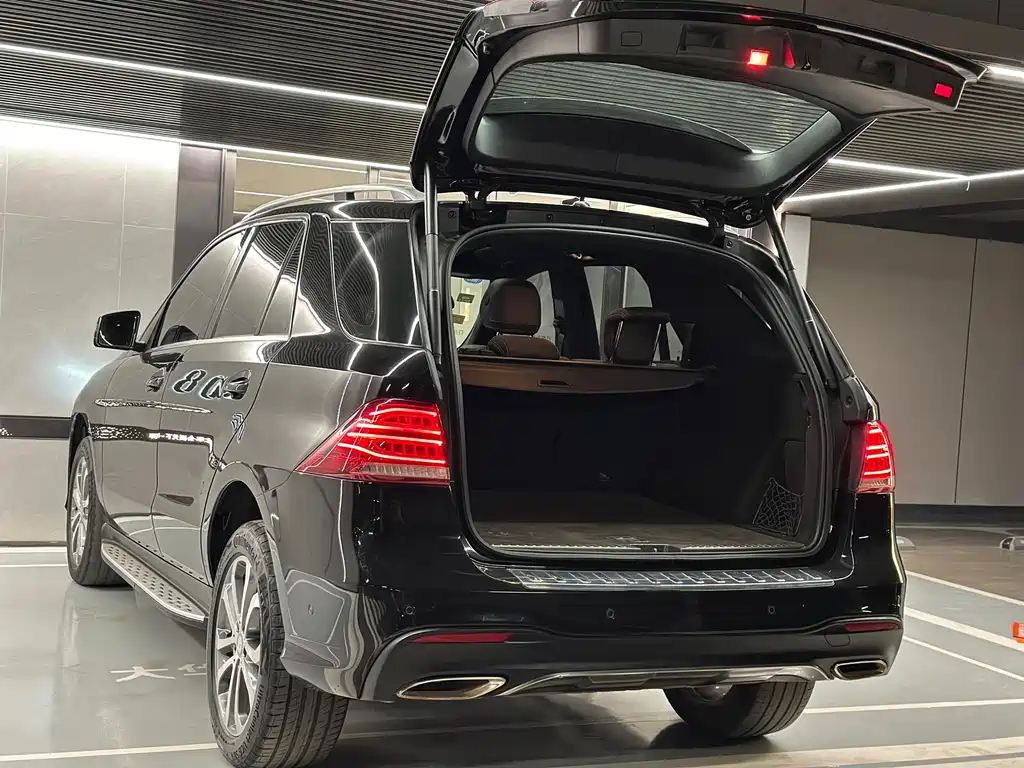 Mercedes-Benz GLE 2017 — фото 31
