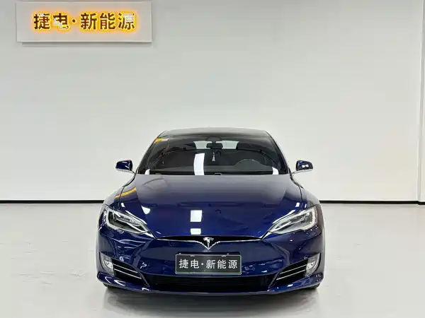 Tesla Model S 2018